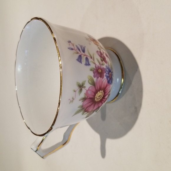 Aynshey  bone china VINTAGE TEA CUP AND SAUCE - Picture 7 of 14